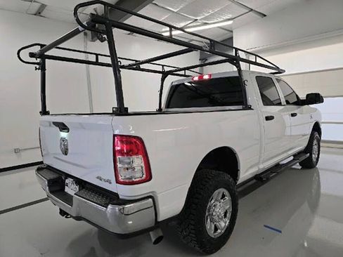 Used 2022 RAM 2500 Tradesman w/ Chrome Appearance Group AWD/4WD image 8