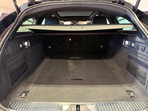 Used 2018 Jaguar XF S image 36