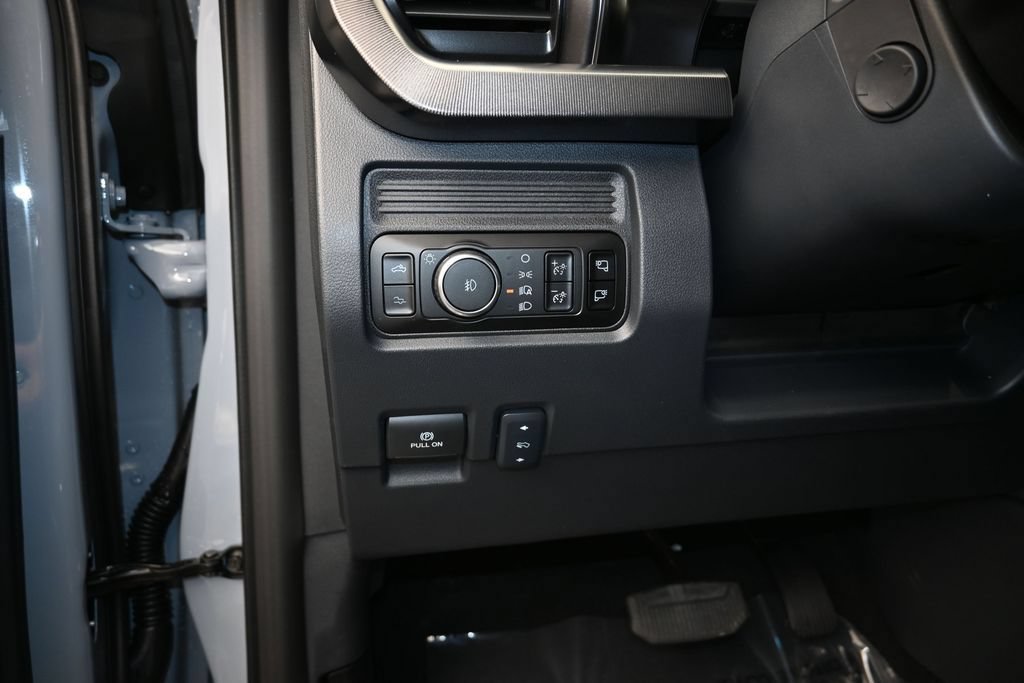 New 2026 Ford F350 Platinum AWD/4WD image 13
