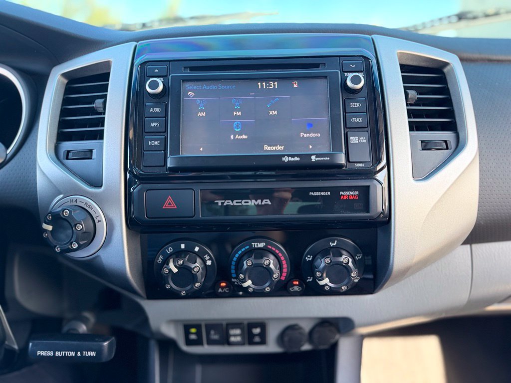 Used 2015 Toyota Tacoma 4x4 Double Cab w/ TRD Off-Road Package image 28