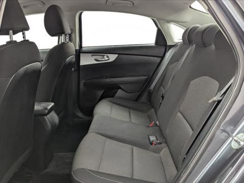 Used 2023 Kia Forte LX image 17