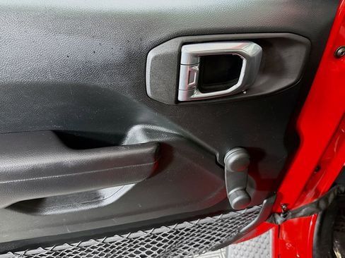 Used 2021 Jeep Wrangler Unlimited Sport image 23