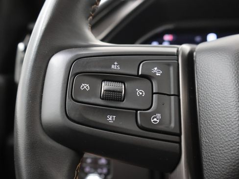 Used 2025 GMC Sierra 2500 AT4 w/ AT4 Premium Plus Package AWD/4WD image 16
