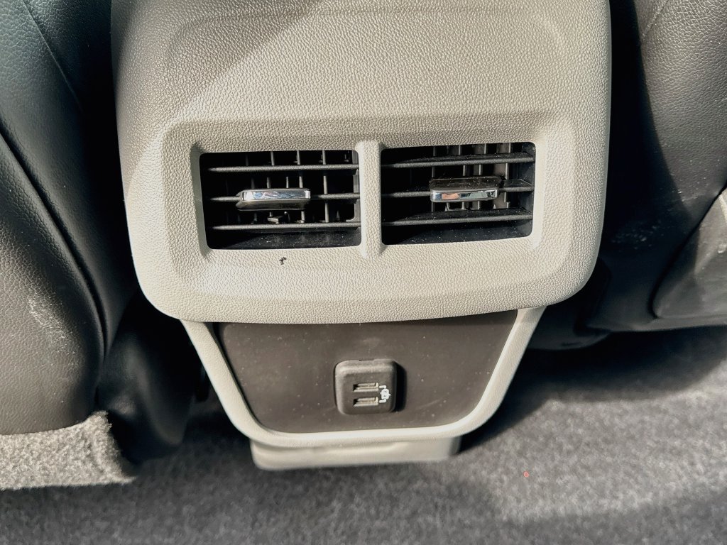 Used 2021 GMC Terrain SLT w/ LPO, Floor Liner Package AWD/4WD image 23