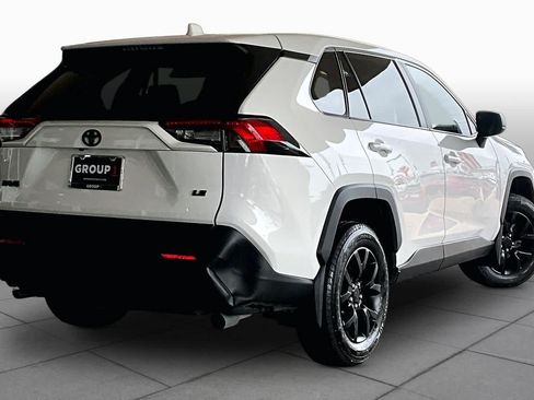 Used 2023 Toyota RAV4 LE FWD image 13