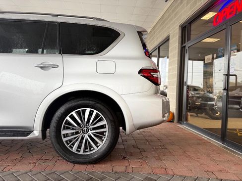 Used 2021 Nissan Armada SL w/ Captain's Chairs Package image 4