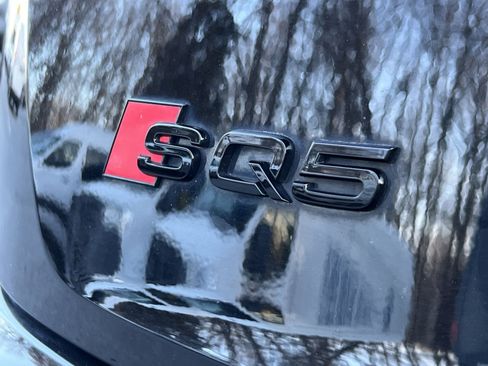 Used 2023 Audi SQ5 Prestige w/ Prestige Package image 28