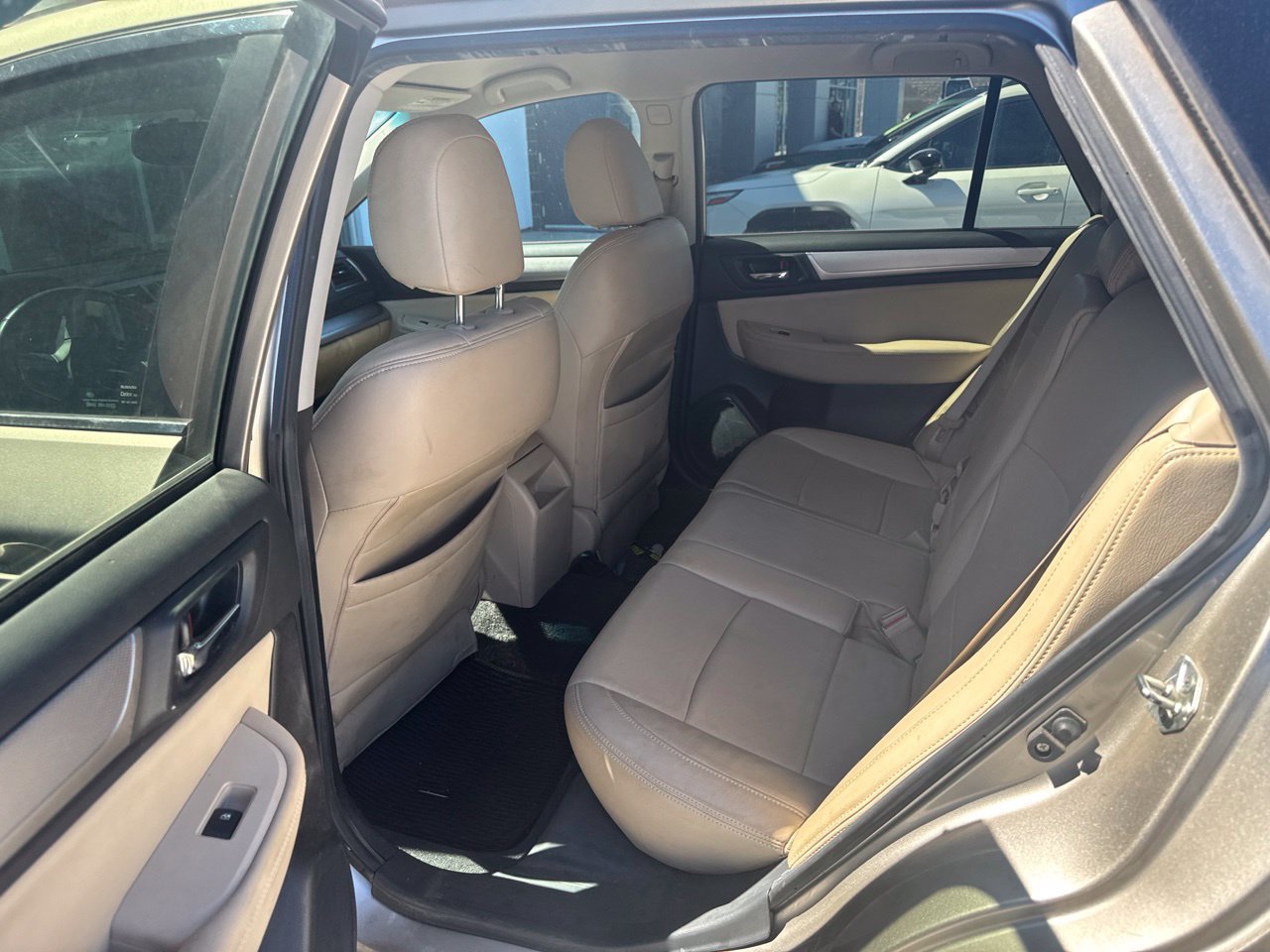 Used 2016 Subaru Outback 2.5i Premium AWD/4WD image 11