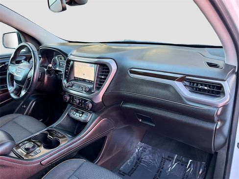 Used 2023 GMC Acadia AT4 image 31