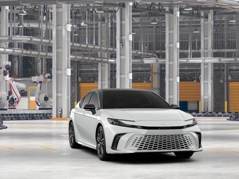 New 2026 Toyota Camry Hybrid AWD/4WD image 18
