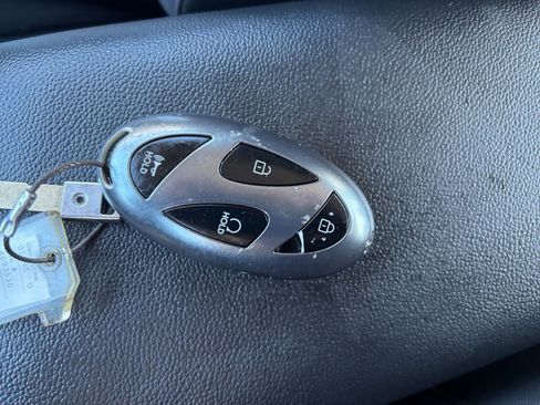 Used 2025 Hyundai Elantra SEL image 22