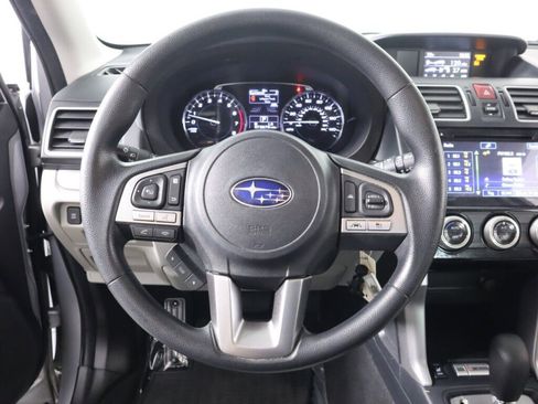 Used 2018 Subaru Forester 2.5i Premium image 11