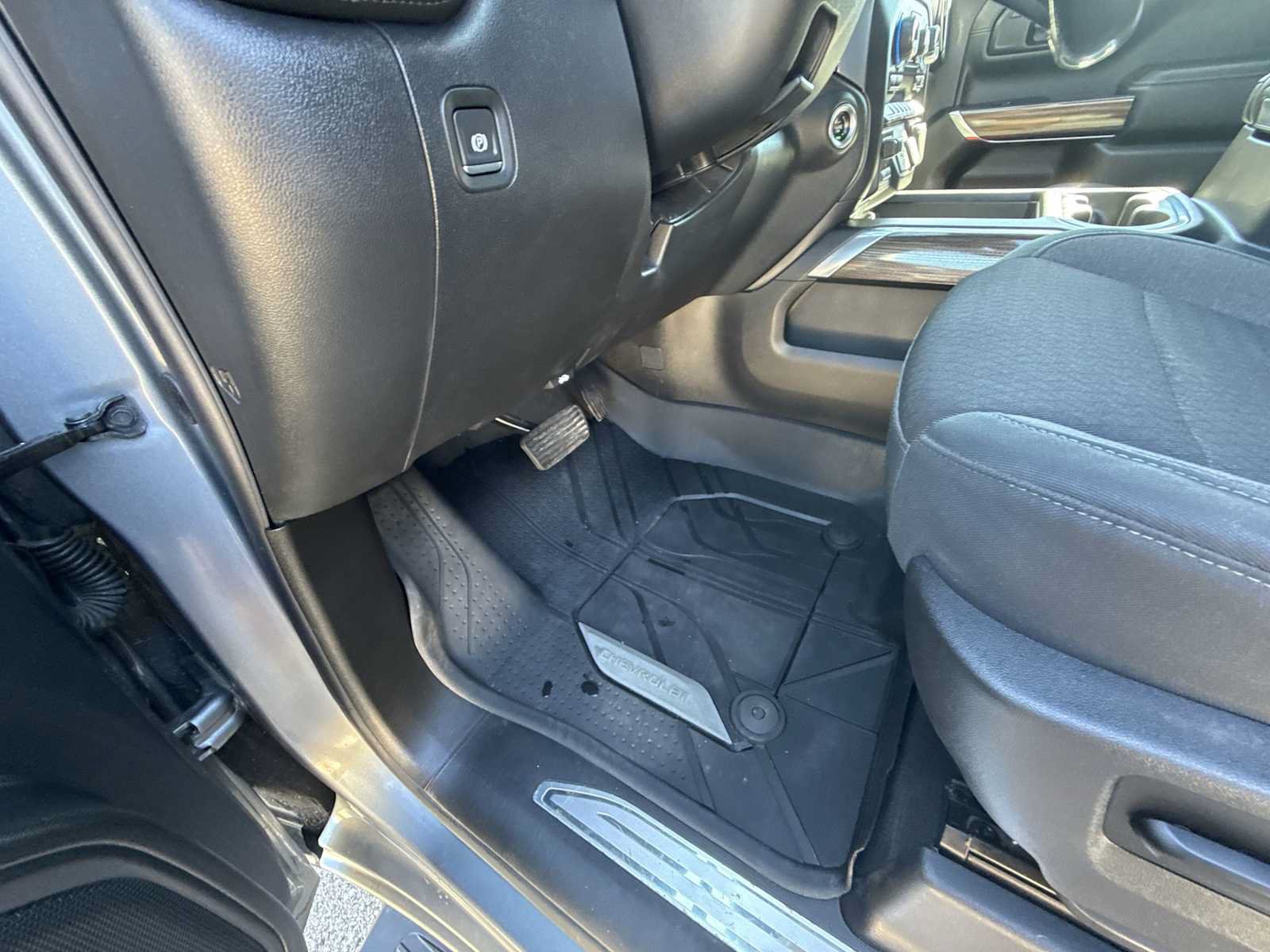 Certified 2019 Chevrolet Silverado 1500 RST w/ All-Star Edition AWD/4WD image 34