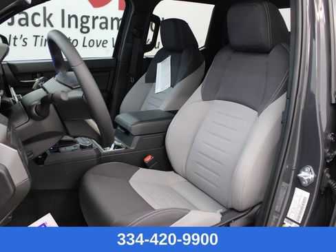 Used 2025 Toyota Tacoma TRD Sport image 13