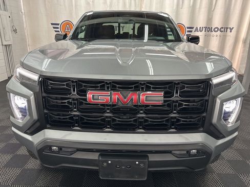 Used 2024 GMC Canyon Elevation w/ Elevation Premium Package image 3