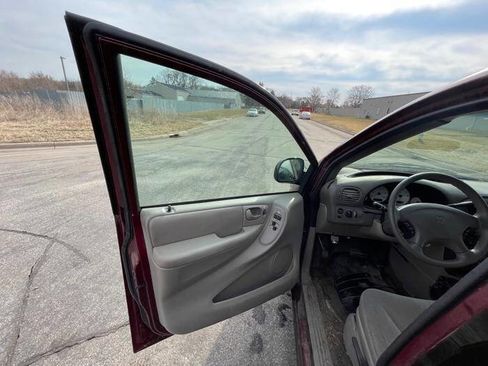 Used 2002 Dodge Grand Caravan Sport image 22