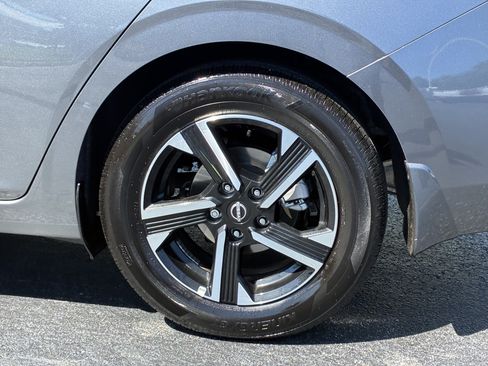 Used 2025 Nissan Sentra SV w/ All-Weather Package FWD image 9