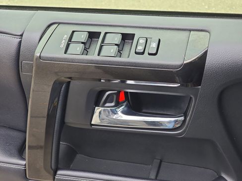 Used 2019 Toyota 4Runner Limited image 33