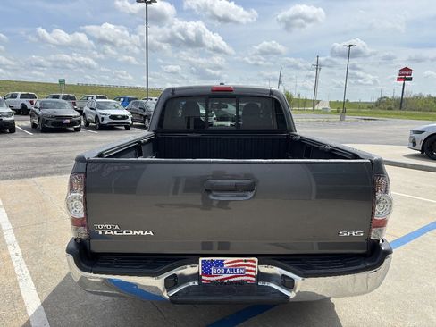 Used 2010 Toyota Tacoma 2WD Access Cab image 4