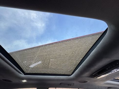 Used 2024 Kia Telluride SX Prestige w/ Towing Package image 25