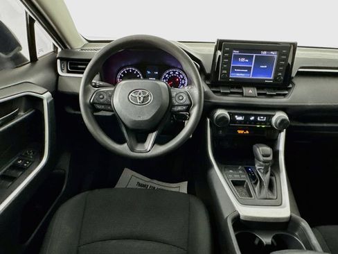 Used 2020 Toyota RAV4 LE FWD image 26