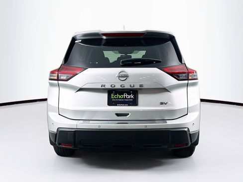 Used 2024 Nissan Rogue SV image 7