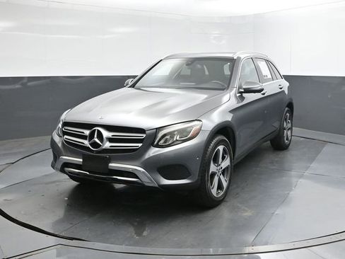 Used 2018 Mercedes-Benz GLC 300 image 1