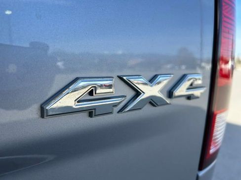 Used 2021 RAM 1500 Tradesman w/ Chrome Appearance Package AWD/4WD image 10