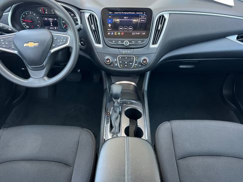 Used 2024 Chevrolet Malibu LT FWD image 4