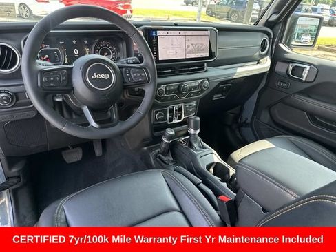 Certified 2025 Jeep Gladiator Mojave AWD/4WD image 19
