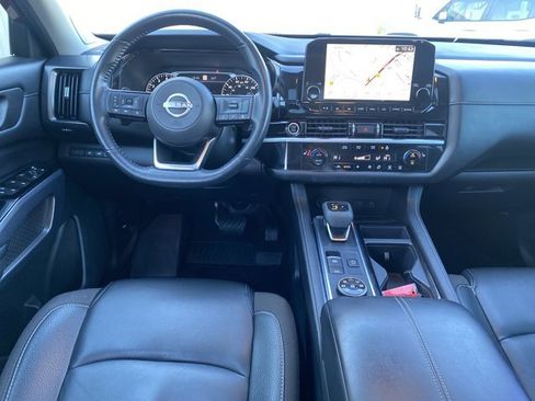 Used 2023 Nissan Pathfinder SL w/ SL Premium Package image 18