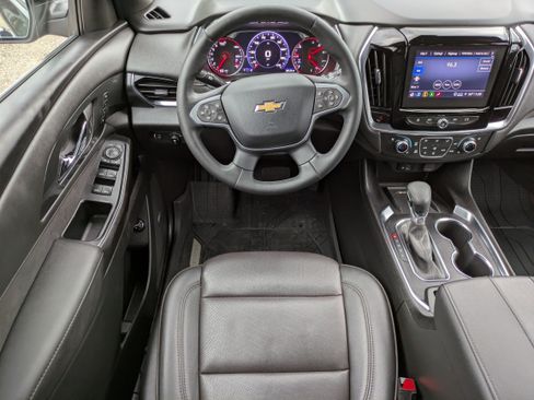 Used 2023 Chevrolet Traverse High Country w/ LPO, Floor Liner Package image 4