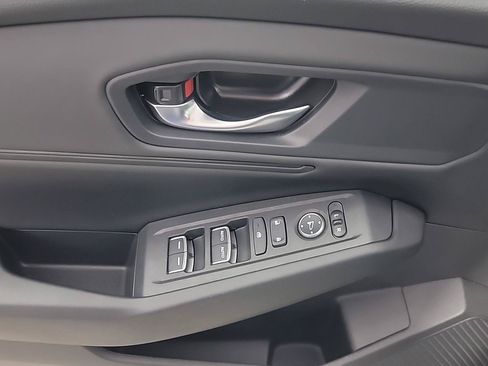 Certified 2025 Honda Accord SE image 36