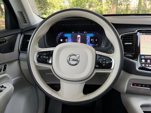 Used 2025 Volvo XC90 B5 Ultra w/ Protection Package AWD/4WD image 34