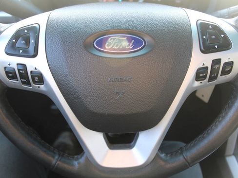 Used 2015 Ford Explorer XLT w/ Equipment Group 202B image 16