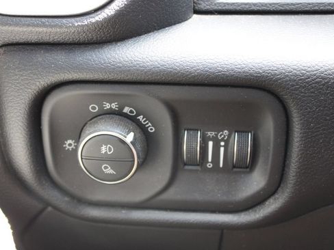 Used 2020 RAM 2500 Big Horn w/ Level 2 Equipment Group AWD/4WD image 29