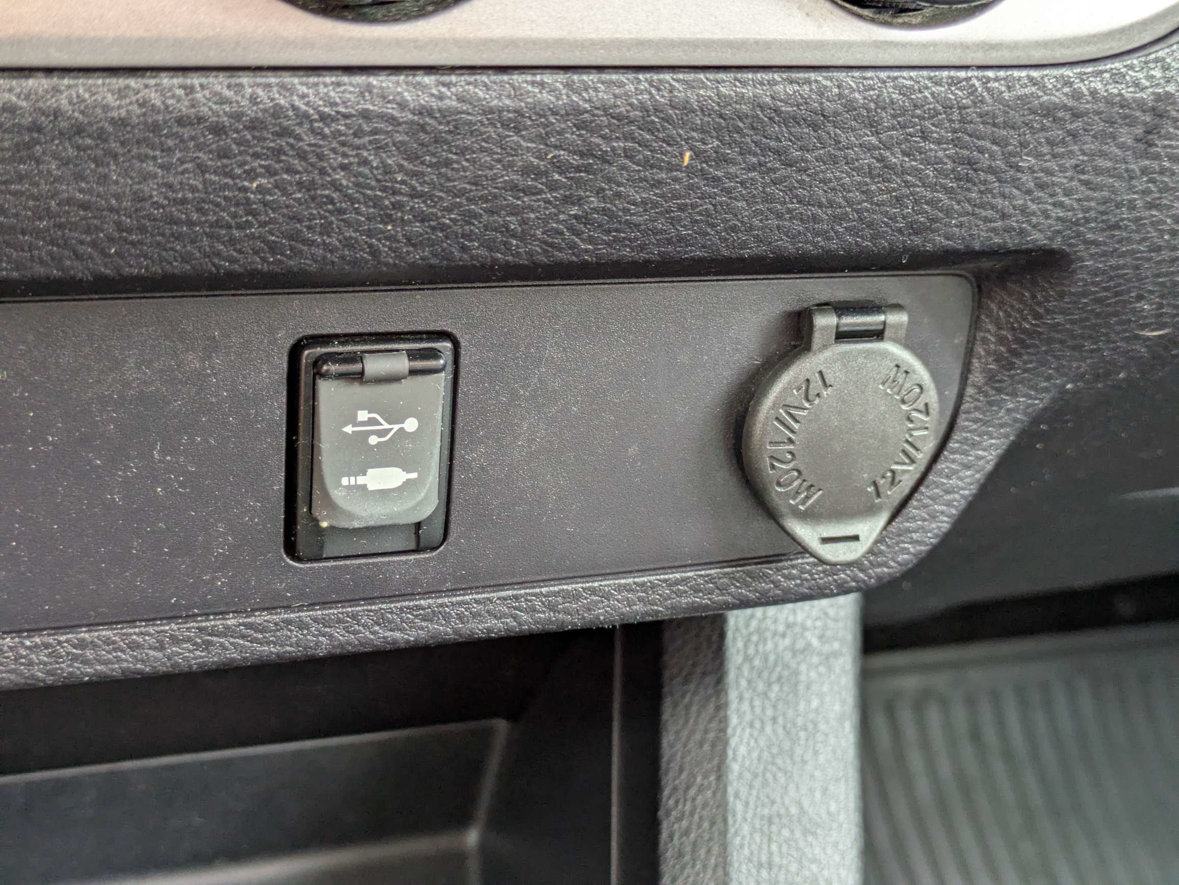 Used 2019 Toyota Tacoma SR5 RWD image 24