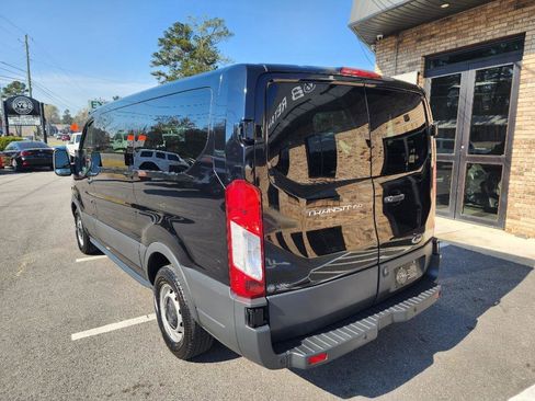 Used 2018 Ford Transit 150 XL image 3