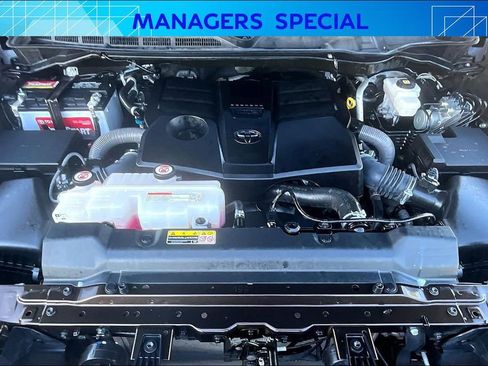 Used 2022 Toyota Tundra Limited image 10