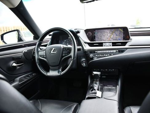 Used 2020 Lexus ES 350 w/ Accessory Package 2 FWD image 17