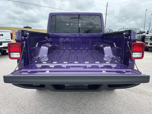 New 2026 Jeep Gladiator Sport AWD/4WD image 30