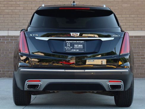 Used 2021 Cadillac XT5 Premium Luxury FWD image 7