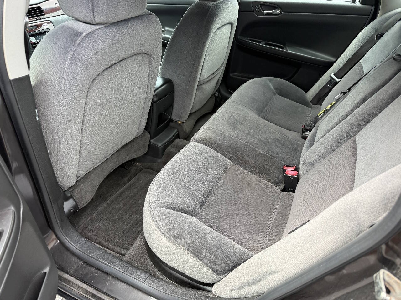 Used 2008 Chevrolet Impala LT FWD image 14