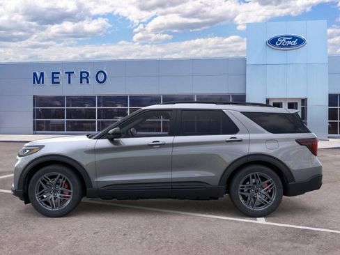 New 2026 Ford Explorer ST-Line w/ ST-Line Street Pack AWD/4WD image 4