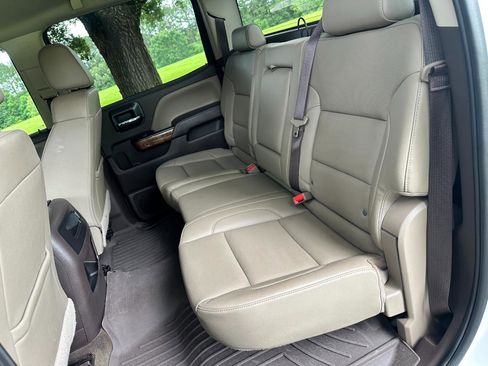 Used 2018 GMC Sierra 2500 SLT w/ Duramax Plus Package AWD/4WD image 17