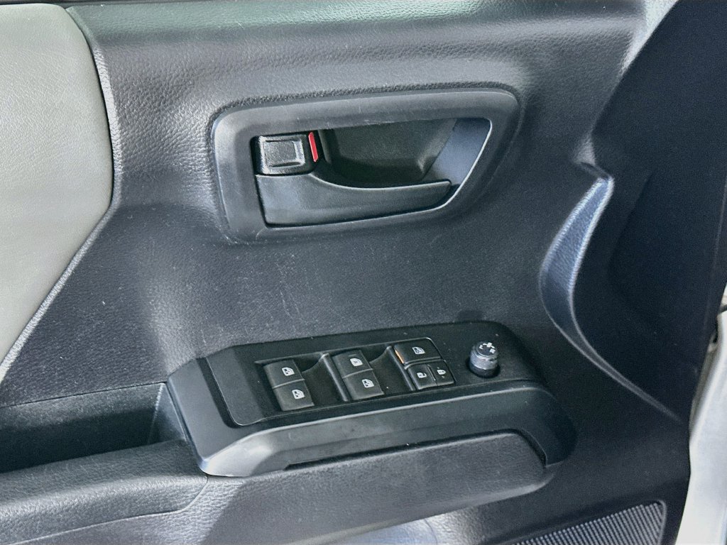 Used 2020 Toyota Tacoma SR w/ SR Convenience Package RWD image 24