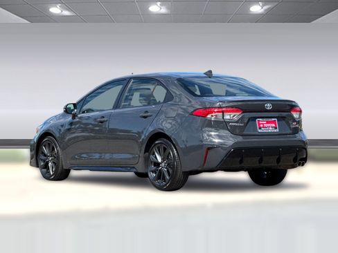 Used 2024 Toyota Corolla SE image 7
