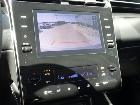 Used 2024 Hyundai Tucson SEL FWD image 18