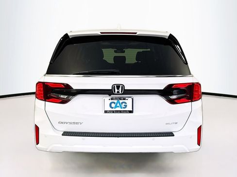 Used 2026 Honda Odyssey Elite image 6