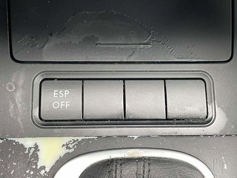 Used 2009 Volkswagen GTI 4-Door FWD image 27